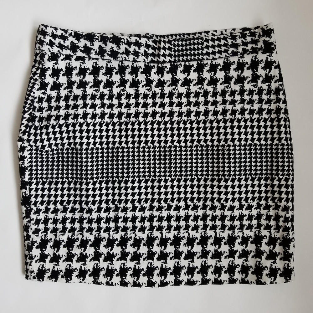 Black and white patterned skirt